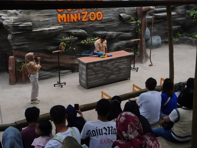 Animal Edutainment Salah Satu Pertunjukan Edukatif